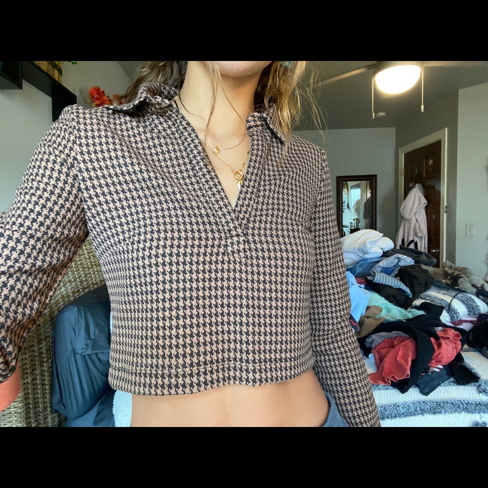Cute v-neck top